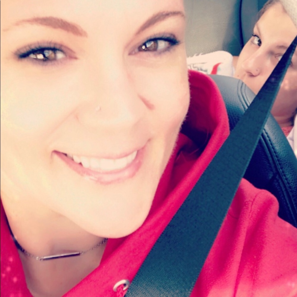 Meet your Posher, Stephanie